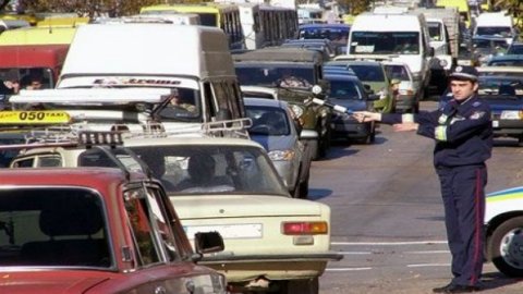 Транспортный коллапс на переправе в Крыму: в пробке стоят  больше 2,5 тысяч машин 