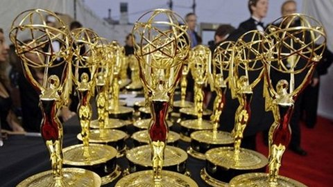 Премия Emmy: «Игра престолов» осталась без внимания, «Во все тяжкие» собрал 5 наград