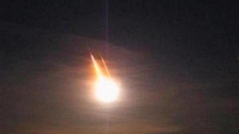 «Яркую вспышку» в небе над США американские СМИ выдали за взрыв российского спутника