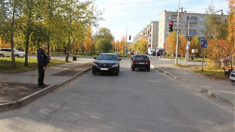 Осторожно,дети! В Сургуте в жилой зоне по улице Пушкина мальчик попал под колеса «Тойоты»
