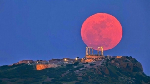 Жители Дальнего Востока и Сибири смогут увидеть «кровавую Луну»