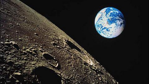 Участок с видом на Землю. Россия претендует на самые «лакомые» районы Луны