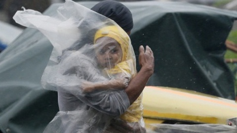 Больше миллиона человек эвакуированы на Филиппинах из-за тайфуна
