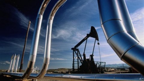 Нефть начала расти в цене — 55 долларов за баррель