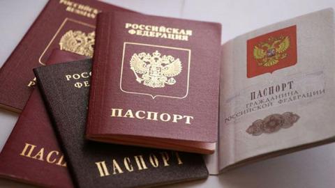 Больше патриотизма и истории. Дизайн российского паспорта может быть изменен