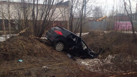 Автомобиль «Киа» перевернулся в Сургуте. Двое погибших, один пострадавший