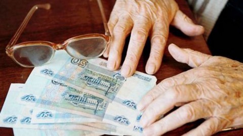 В Нижневартовске бабушка за «драку» внука отдала мошенникам 100 тысяч рублей 