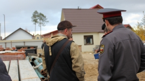 Операция "Нелегал". Шестеро мигрантов, живущих в Сургутском районе, будут депортированы