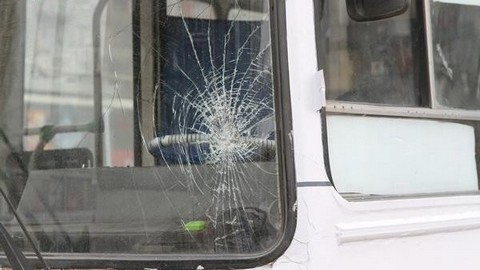 В Москве обстреляли троллейбус