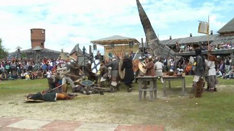 Вперед, в средневековье. Фестиваль исторической реконструкции в Тобольске собрал тысячи гостей