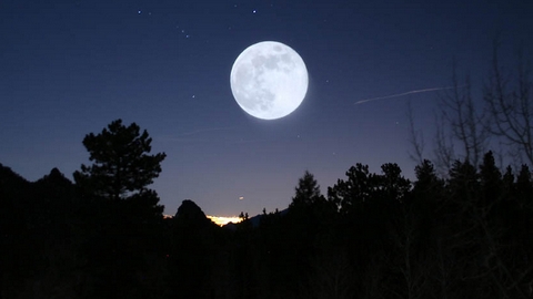 Голубая Луна. Ночью ожидается редкое астрономическое явление — второе полнолуние за месяц