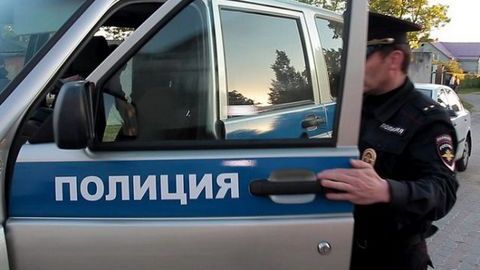 Взрывчатку искали полицейские в Нефтеюганске. Поступило сообщение о заминированном объекте