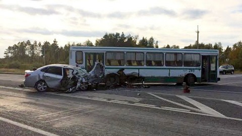 На трассе Тюмень-Ханты-Мансийск в ДТП с рейсовым автобусом погибла пассажирка Hyundai