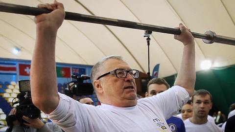 Владимир Жириновский не доволен своим телосложением и мечтает сбросить 15 килограммов