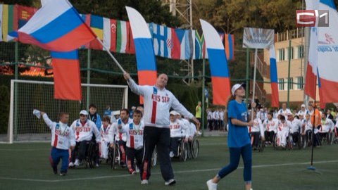 И снова знаменосец! Алексей Ашапатов открыл всемирные игры Международной спортивной федерации колясочников и ампутантов