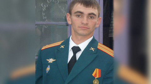 Тело погибшего под Пальмирой Александра Прохоренко доставлено на родину. Героя России похоронят 6 мая