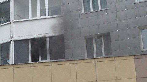 В Сургуте на Университетской сгорела квартира: спасены 9 человек. ФОТО