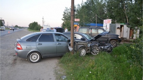 В Нефтеюганском районе столкнулись Lada и Audi: пострадали три человека