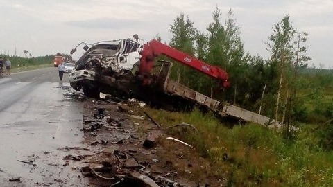 Часть трассы Тюмень — Ханты-Мансийск временно перекрыта: в ДТП погибли два человека