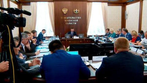 Без поблажек. Губернатор Тюменской области призвал бизнес строже оценивать работу госслужб