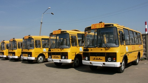 В пяти школах Югры появятся новые автобусы