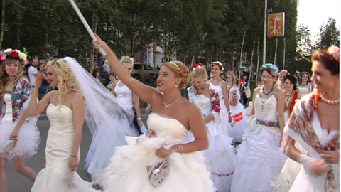 Испортили свадьбу! Югорчанка стала жертвой мошенников, пытаясь купить подвенечное платье