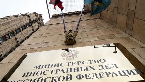 «День гнева». МИД официально рекомендовал россиянам за рубежом сегодня опасаться "гнева и протеста" 