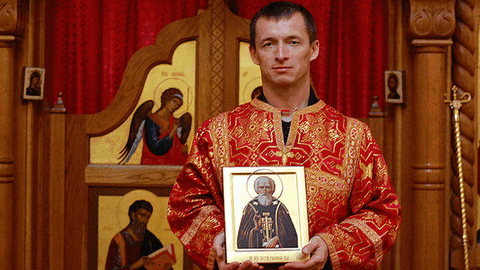 Сергей Рыжиков, возглавляющий очередную экспедицию на МКС, служил в православном храме в США