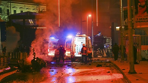 Двойной теракт в Турции. Жертвами террористов стали почти три десятка полицейских