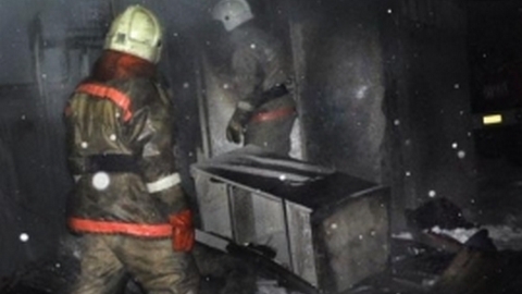 В поселке Солнечный Сургутского района на пожаре погибли женщина и двое детей