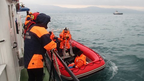 Опознаны останки 74 пассажиров Ту-154. Тела 18 человек найти пока не удалось