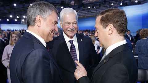 Дмитрий Медведев остался у руля «Единой России» еще на один срок
