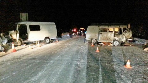Одно ДТП — 8 пострадавших. На трассе Сургут-Лянтор столкнулись «Газель» и УАЗ. ФОТО