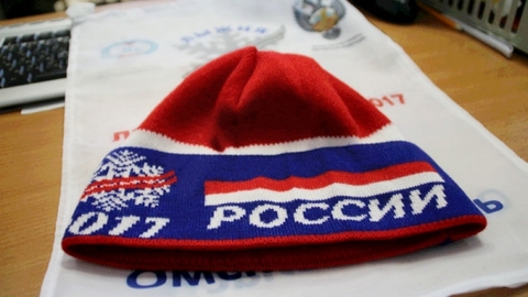 Угадайте, чей флаг? Шапочки с символикой «Лыжни России — 2017» вызвали недоумение у участников массовой гонки