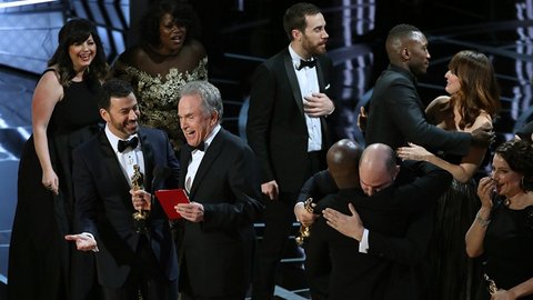«Ла-ла-лунный свет». Организаторы «Оскара» во время церемонии перепутали имя победителя в номинации «Лучший фильм года»