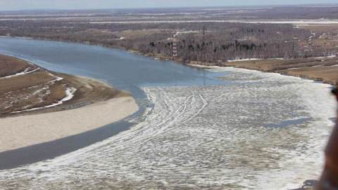 Лед тронулся! Затороопасные участки на реках Югры контролируют с воздуха