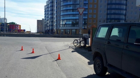 В Ханты-Мансийске юный велосипедист угодил под колеса иномарки 