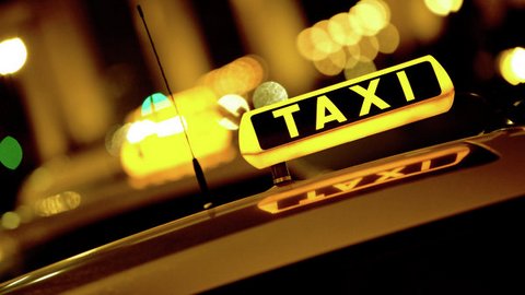Сколько должны стоить такси и безопасны ли их услуги? Очередной соцопрос от Вадима Шувалова 