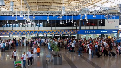 Задержка рейса "Бодрум-Москва". Более 50 часов российские туристы не могли вылететь из турецкого города