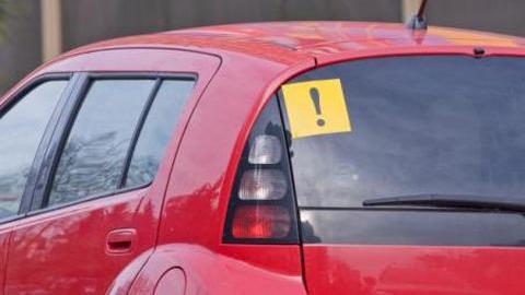 В ГИБДД ХМАО подсчитали аварии по вине водителей-новичков. Больше всего ДТП они спровоцировали в Сургуте