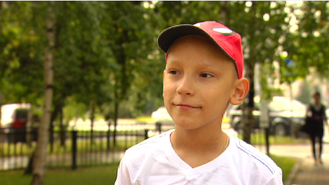 Семилетний герой телемарафона "Наше будущее" Володя Нечаев победил рак