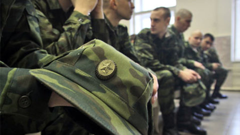 «Служба в армии — это почетно». Почти 1700 югорчан пополнят ряды ВС России 