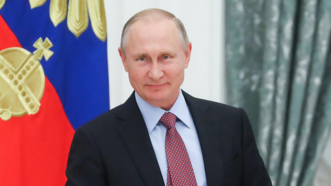 Владимиру Путину — 65! Свой юбилей президент отмечает в рабочей обстановке
