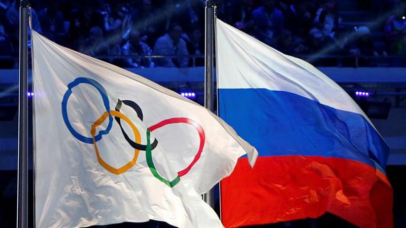 Нелегкое решение. Должны ли российские спортсмены принимать участие в Олимпийских Играх под нейтральным флагом? 