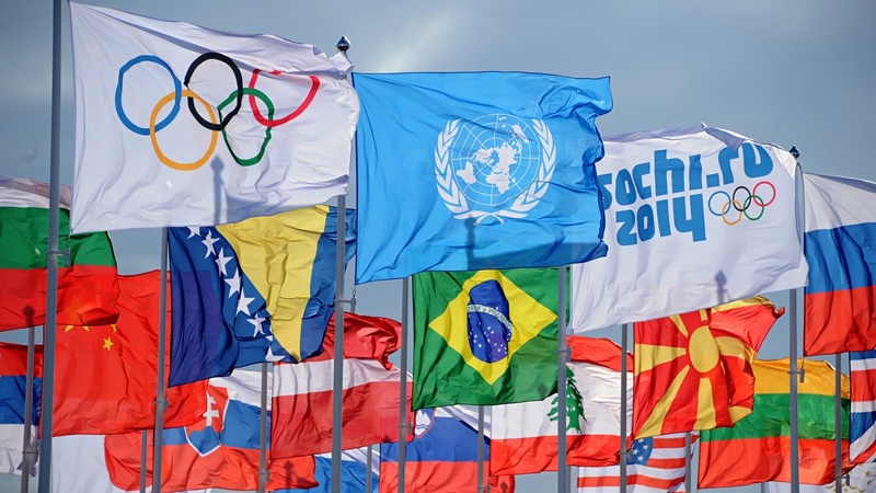 Вообще без национальных флагов. В МОК рассматривают новый вариант проведения Олимпиады  