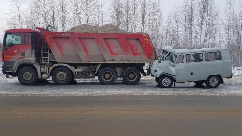 Пять человек пострадали в ДТП на трассе между Нижневартовском и Радужным