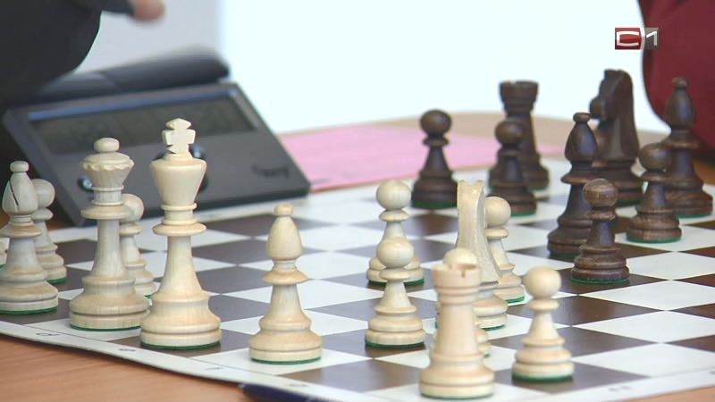 Глава Сургута открыл окружной чемпионат по шахматам