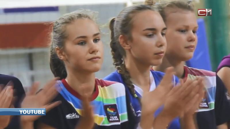 Знай наших! 15-летняя сургутянка  стала игроком одного из сильнейших волейбольных клубов страны