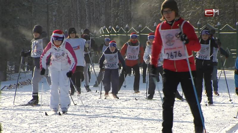 На лыжню становись! В Сургуте прошел самый массовый зимний забег года