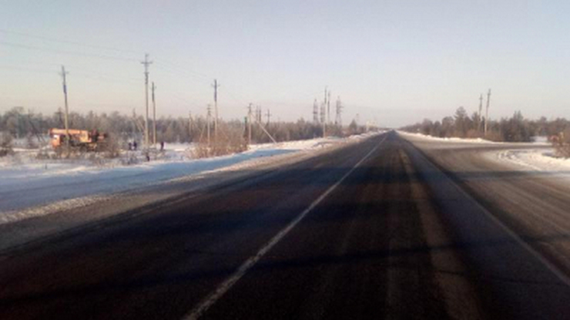 В Сургутском районе КАМАЗ не уступил дорогу «Тойоте» - пострадали трое